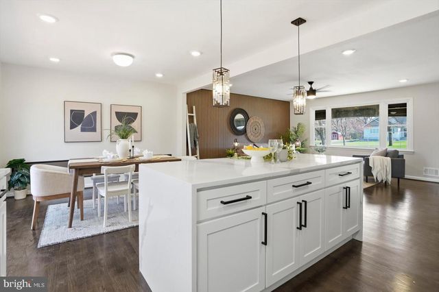 7918 ELIZABETH RD, Pasadena, MD 21122