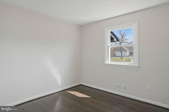 7918 ELIZABETH RD, Pasadena, MD 21122