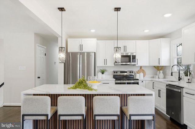 7918 ELIZABETH RD, Pasadena, MD 21122