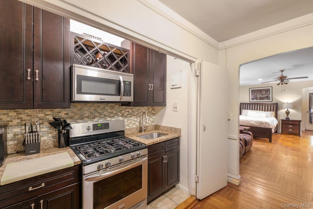 860 Grand Concourse 4J, Bronx, NY 10451
