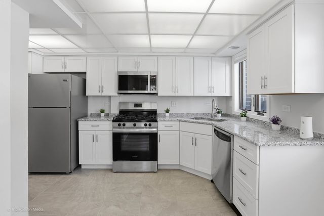 17236 Ridgeland Avenue 412, Tinley Park, IL 60477