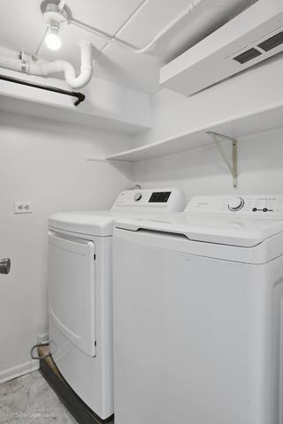 17236 Ridgeland Avenue 412, Tinley Park, IL 60477