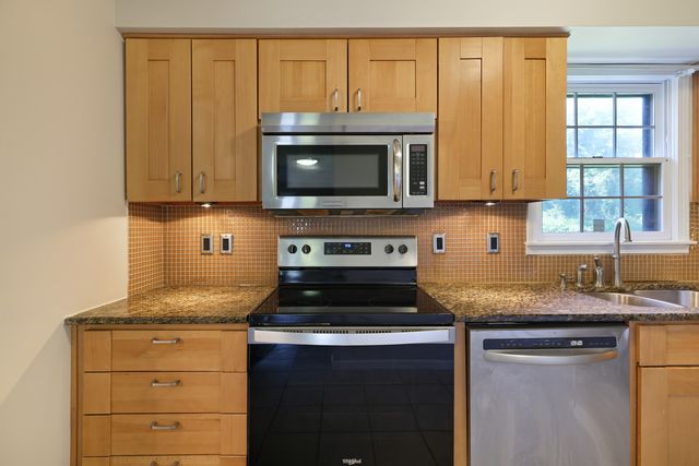 222 Westfield Dr, Nashville, TN 37221