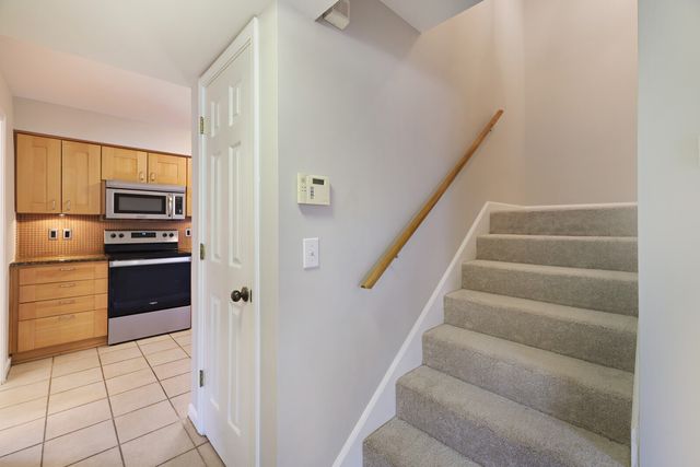 222 Westfield Dr, Nashville, TN 37221