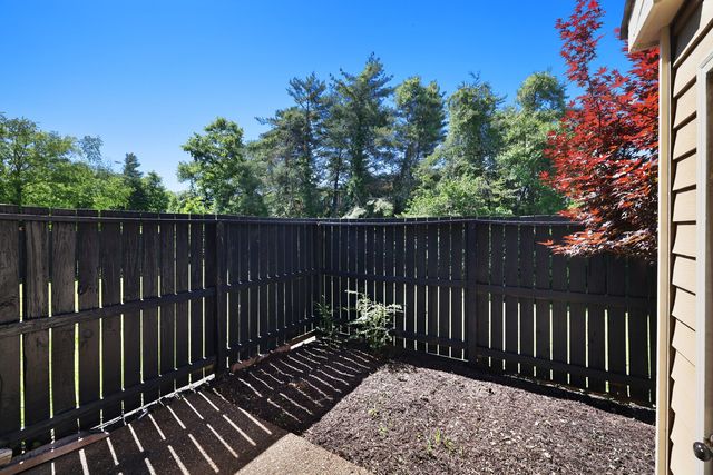 222 Westfield Dr, Nashville, TN 37221