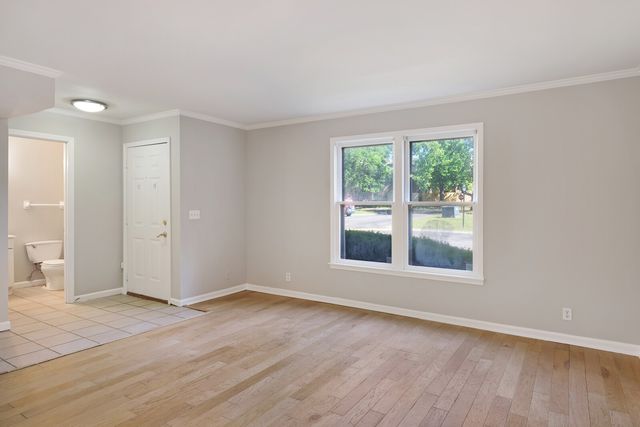 222 Westfield Dr, Nashville, TN 37221