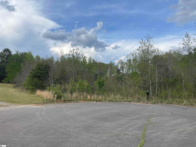418 N Walcher Farm Drive, Inman, SC 29349