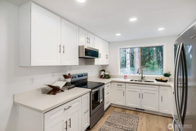 3929 Hoffman Court SE, Olympia, WA 98501