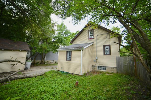 4702 N 49th STREET, Milwaukee, WI 53218