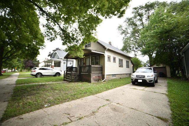 4702 N 49th STREET, Milwaukee, WI 53218