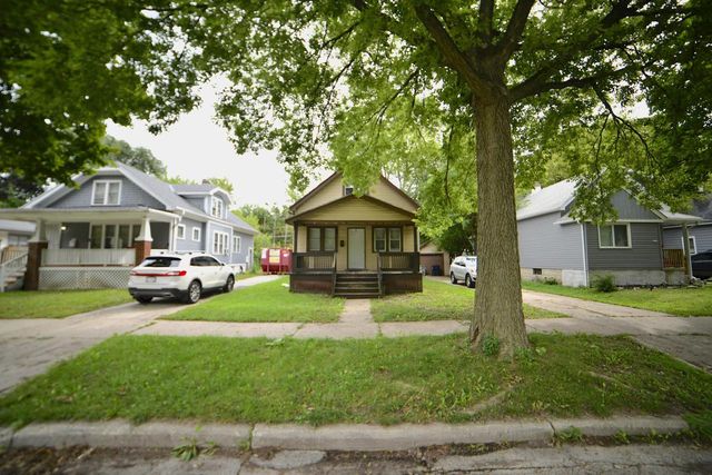 4702 N 49th STREET, Milwaukee, WI 53218