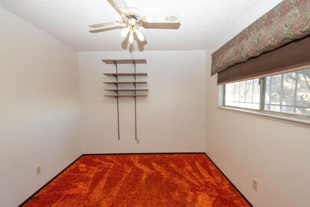 1534 W Canary Drive, Visalia, CA 93291