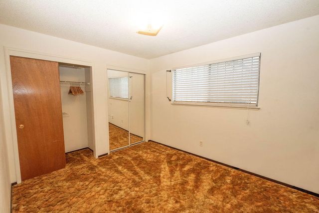 1534 W Canary Drive, Visalia, CA 93291