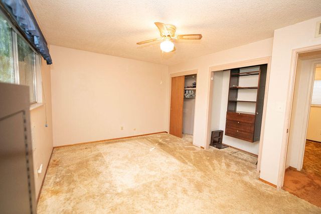 1534 W Canary Drive, Visalia, CA 93291