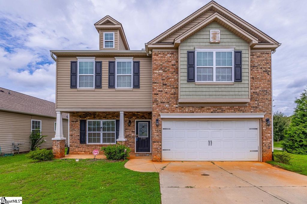200 Cabot Hill Lane, Greer, SC 29651