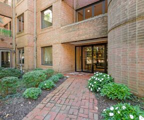 3000 Glazier Way 210, Ann Arbor, MI 48105