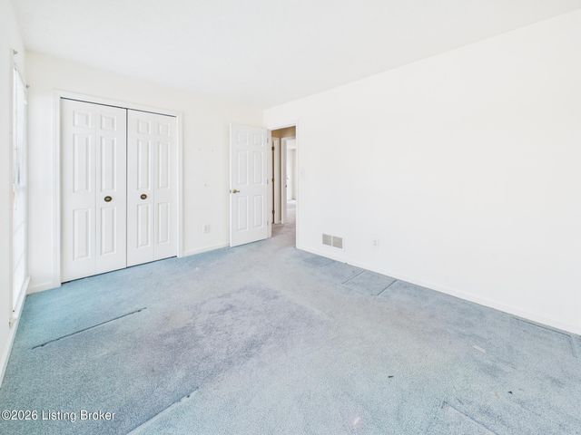 3805 Bigelow Dr, Jeffersontown, KY 40299