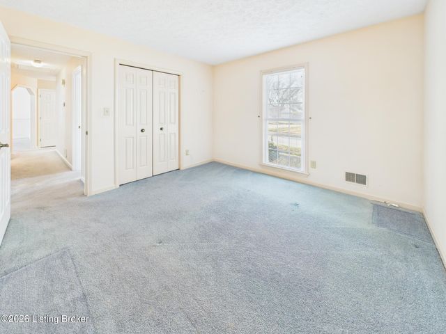 3805 Bigelow Dr, Jeffersontown, KY 40299