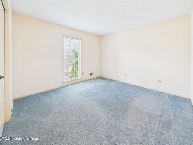 3805 Bigelow Dr, Jeffersontown, KY 40299