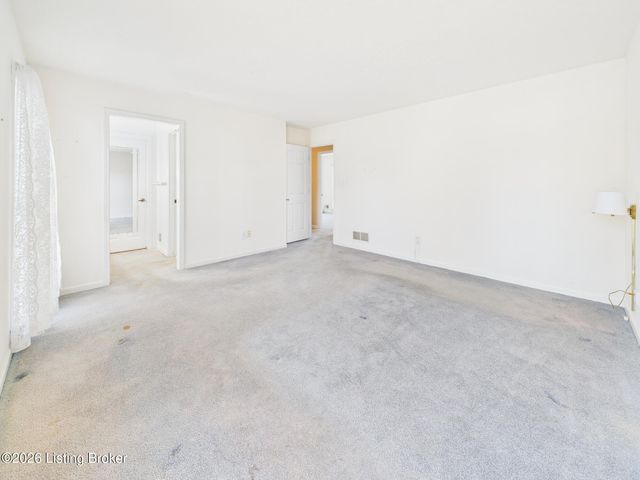 3805 Bigelow Dr, Jeffersontown, KY 40299