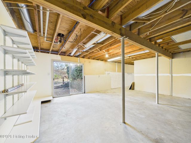 3805 Bigelow Dr, Jeffersontown, KY 40299