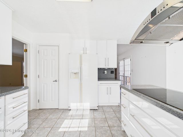 3805 Bigelow Dr, Jeffersontown, KY 40299