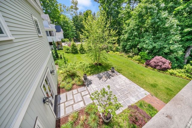49 Abbot St, Andover, MA 01810