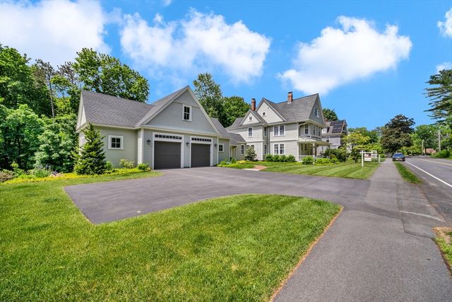 49 Abbot St, Andover, MA 01810