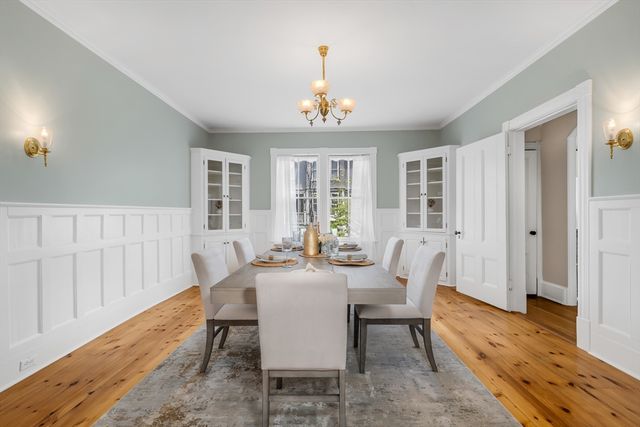 49 Abbot St, Andover, MA 01810