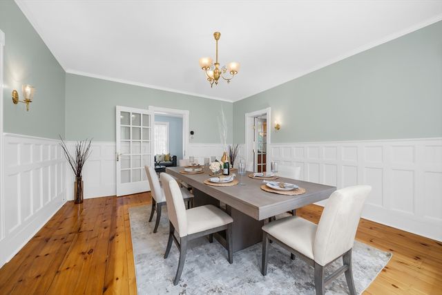 49 Abbot St, Andover, MA 01810