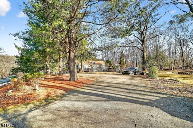 21 Ulster St, West Milford Twp., NJ 07480