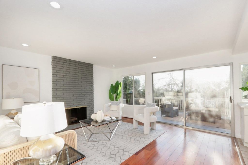 Image 18 of property listing at 803 Ulmeca Pl, Fremont, CA 94539