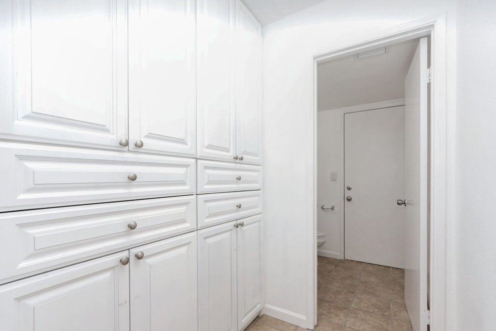 Image 22 of property listing at 803 Ulmeca Pl, Fremont, CA 94539