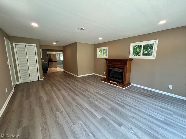 992 Lander Road, Highland Heights, OH 44143