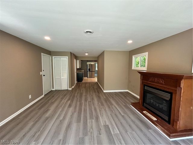 992 Lander Road, Highland Heights, OH 44143