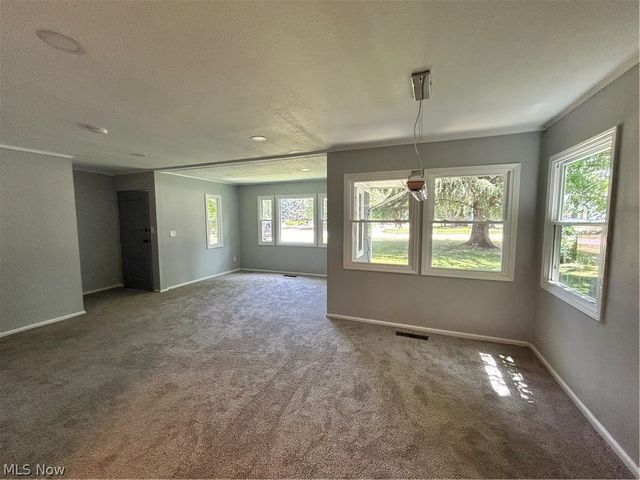 992 Lander Road, Highland Heights, OH 44143