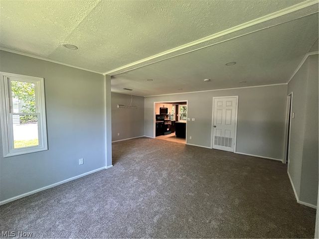 992 Lander Road, Highland Heights, OH 44143