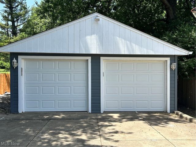 992 Lander Road, Highland Heights, OH 44143