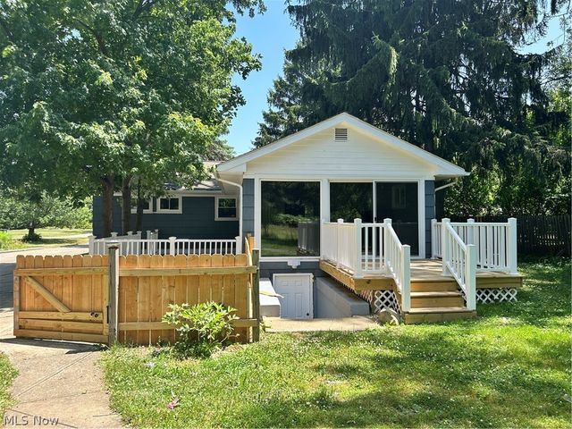 992 Lander Road, Highland Heights, OH 44143