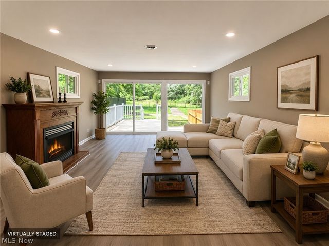 992 Lander Road, Highland Heights, OH 44143