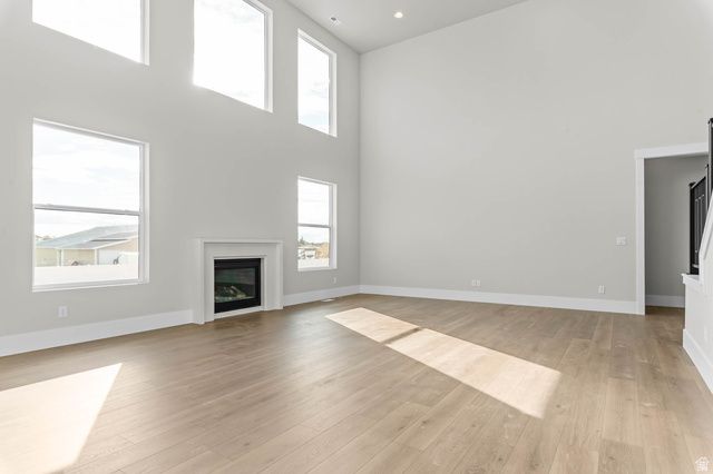 3033 W 2600 N, Clinton, UT 84015