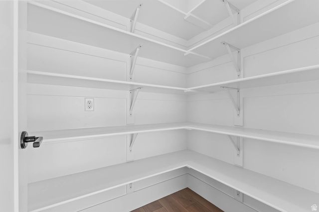 3033 W 2600 N, Clinton, UT 84015