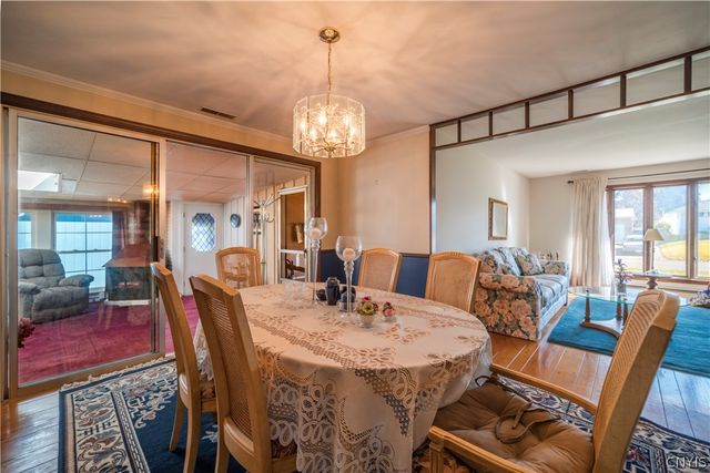 110 Bellshire Lane, Syracuse, NY 13208