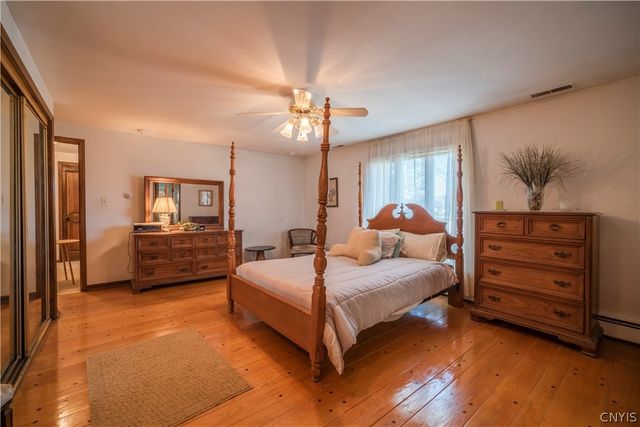 110 Bellshire Lane, Syracuse, NY 13208