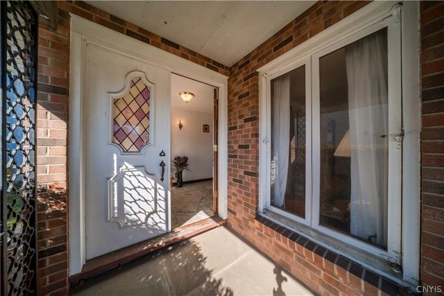 110 Bellshire Lane, Syracuse, NY 13208