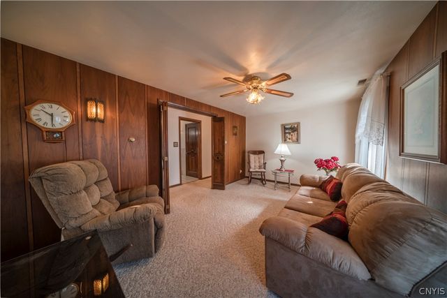 110 Bellshire Lane, Syracuse, NY 13208
