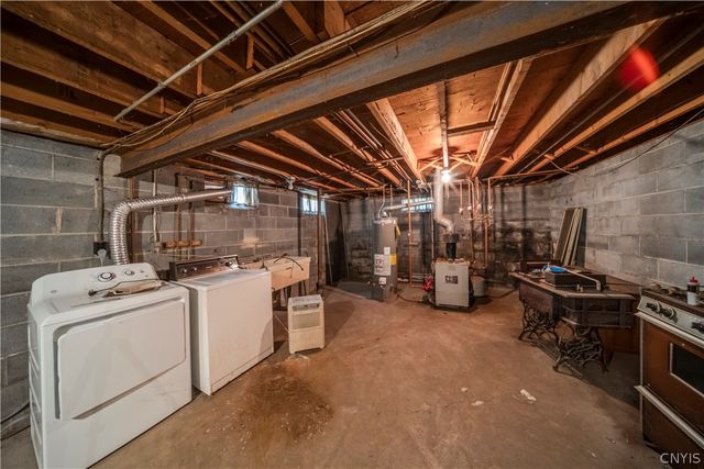 110 Bellshire Lane, Syracuse, NY 13208