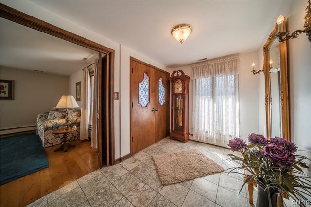 110 Bellshire Lane, Syracuse, NY 13208