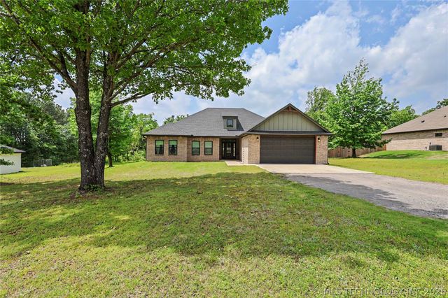 16521 N 573 Road, Tahlequah, OK 74464