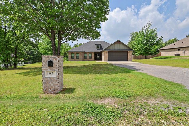 16521 N 573 Road, Tahlequah, OK 74464